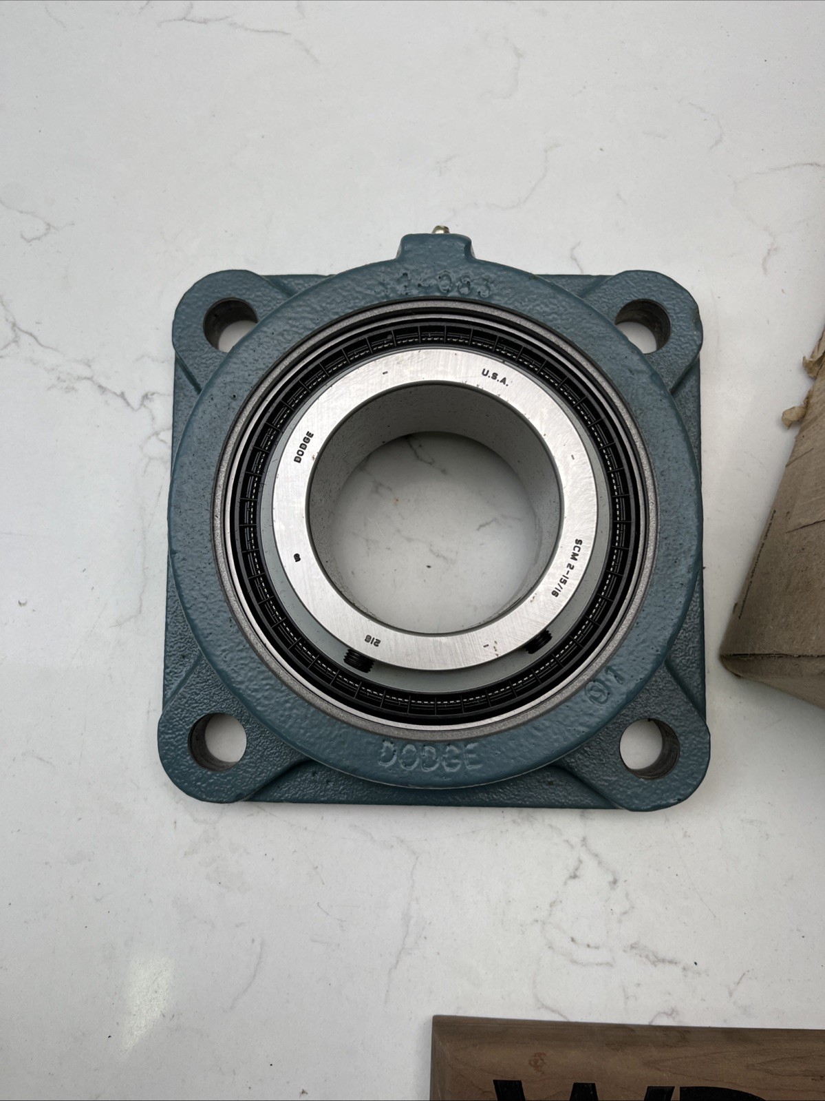 1 NEW DODGE 126196/ 124083 4 BOLT FLANGE W/ SCM 2-15/16″ BORE F4B-SCM-215