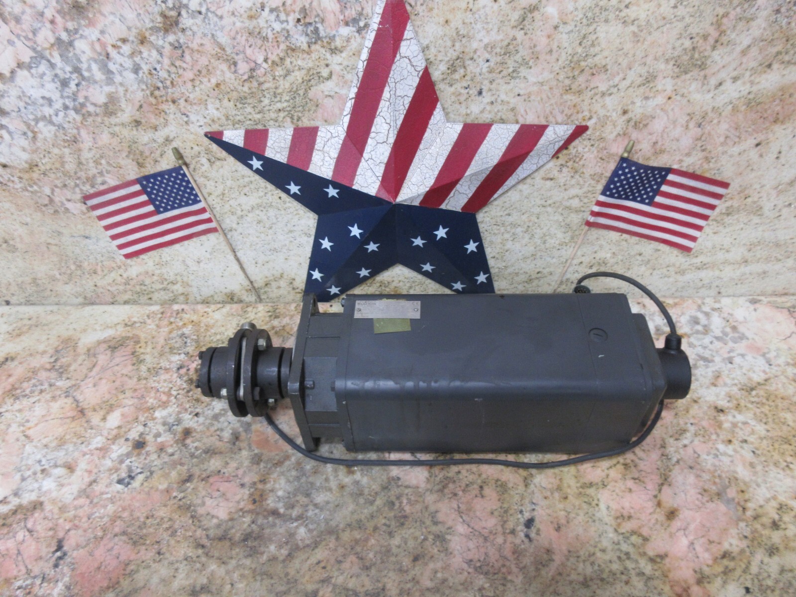 CINCINNATI MILACRON MAGNET MOTOR 1FT50760AC711-Z NR.E KN60 8292 1FT5076-0AC71-1