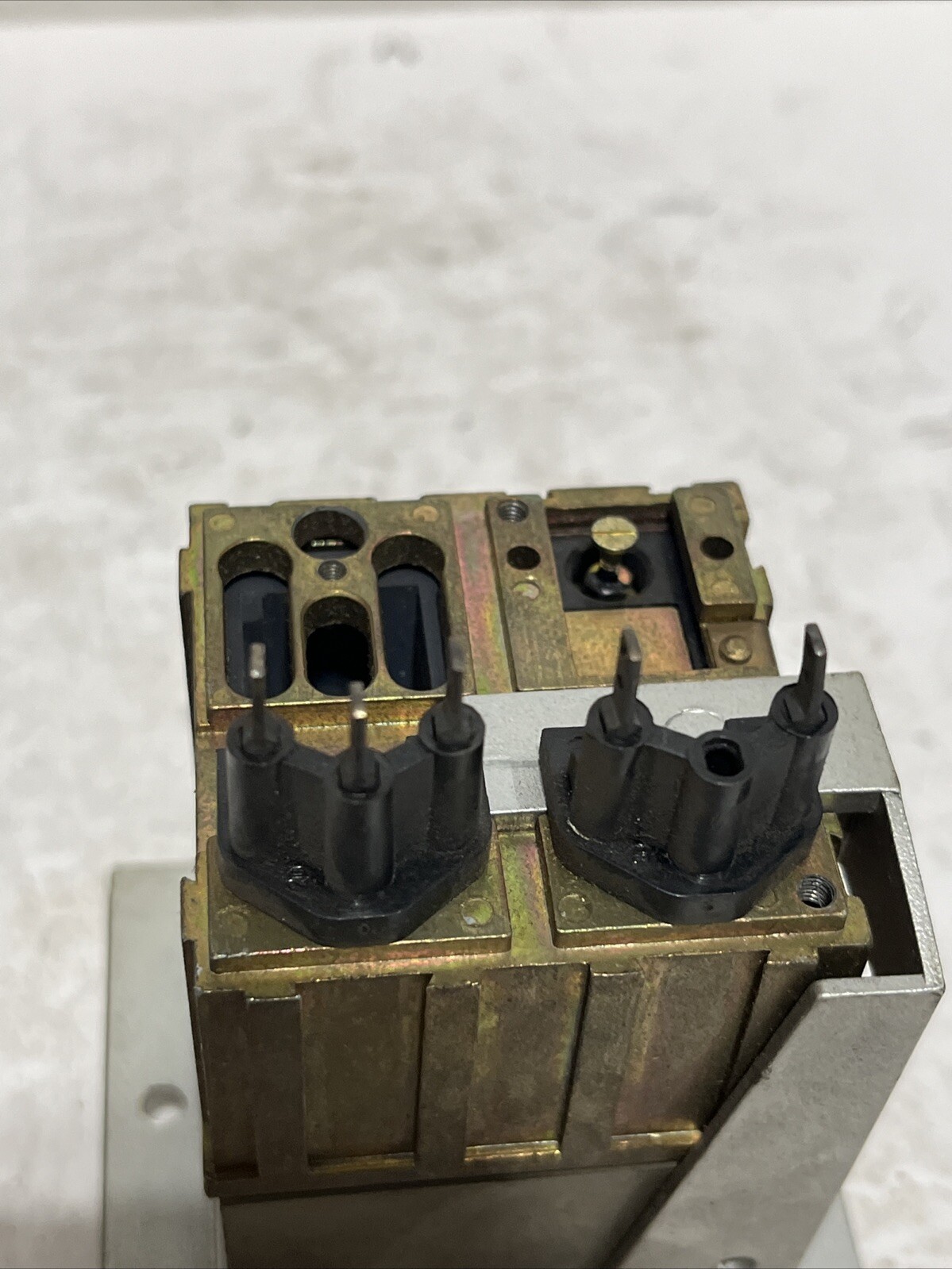 HECON G0422474-4 110DC 3.75