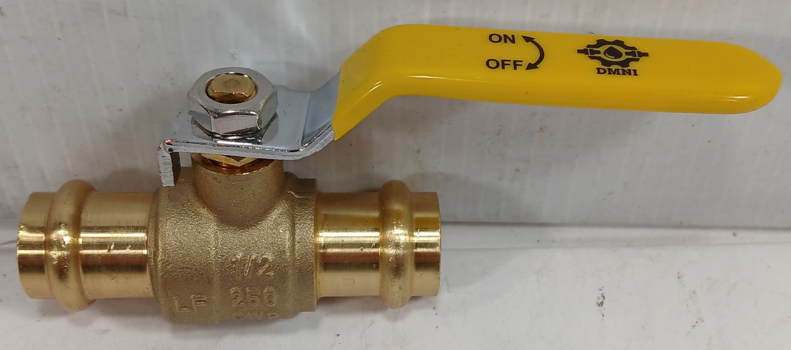 1 NEW DMNI ¾” 250CWP BRASS BALL VALVE NNB ***MAKE OFFER***
