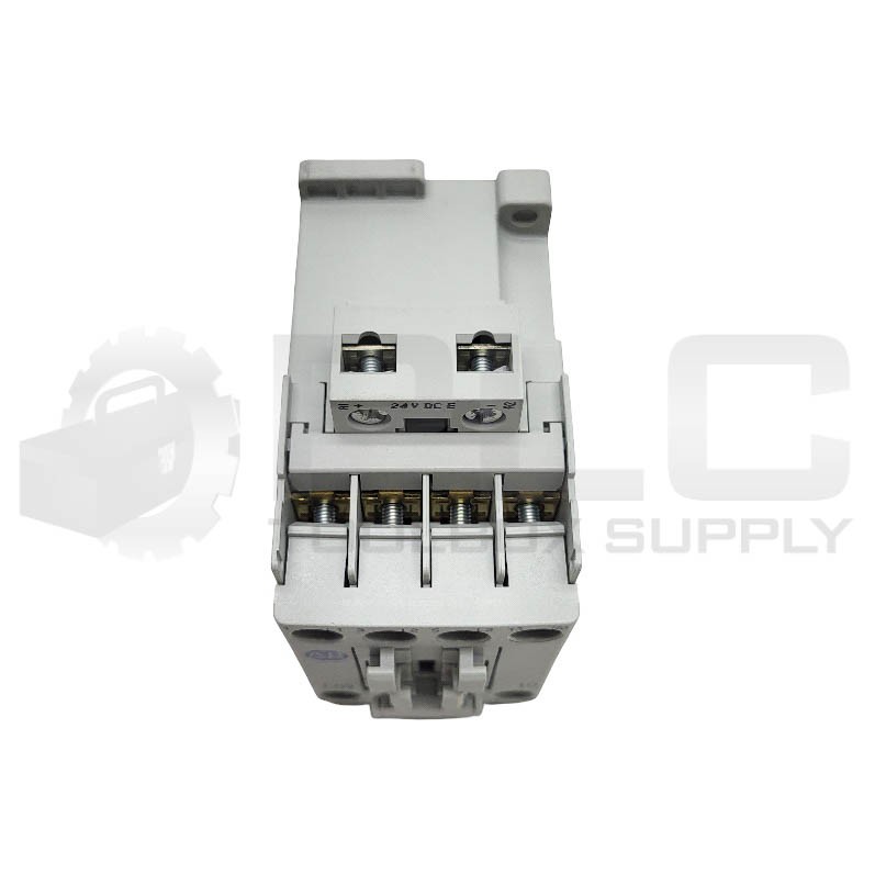 NEW ALLEN BRADLEY 100-C09EJ10 /A CONTACTOR 3 POLES 24VDC