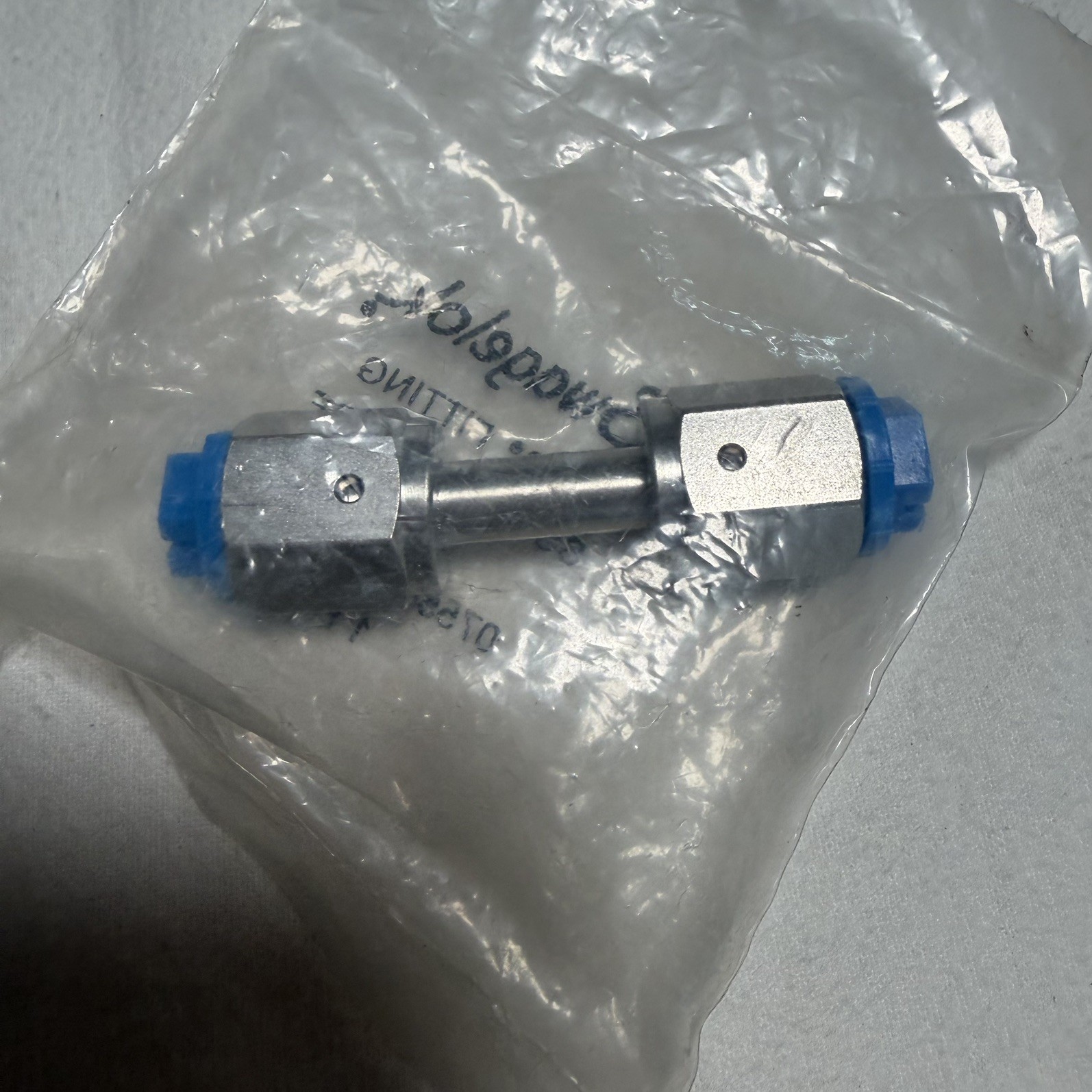 VCR Face seal fitting, Swagelok SS-4-WVCR-6-DF, Rotating female union connector