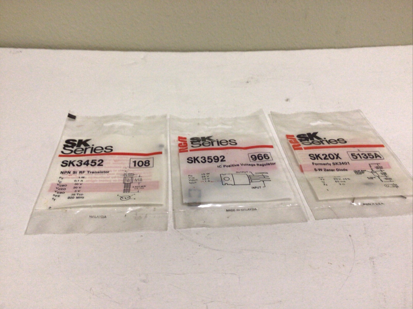 NEW, ( ASSORTED LOT) SK SERIES SK3592/966 IC POSITIVE VOLTAGE REGULATOR