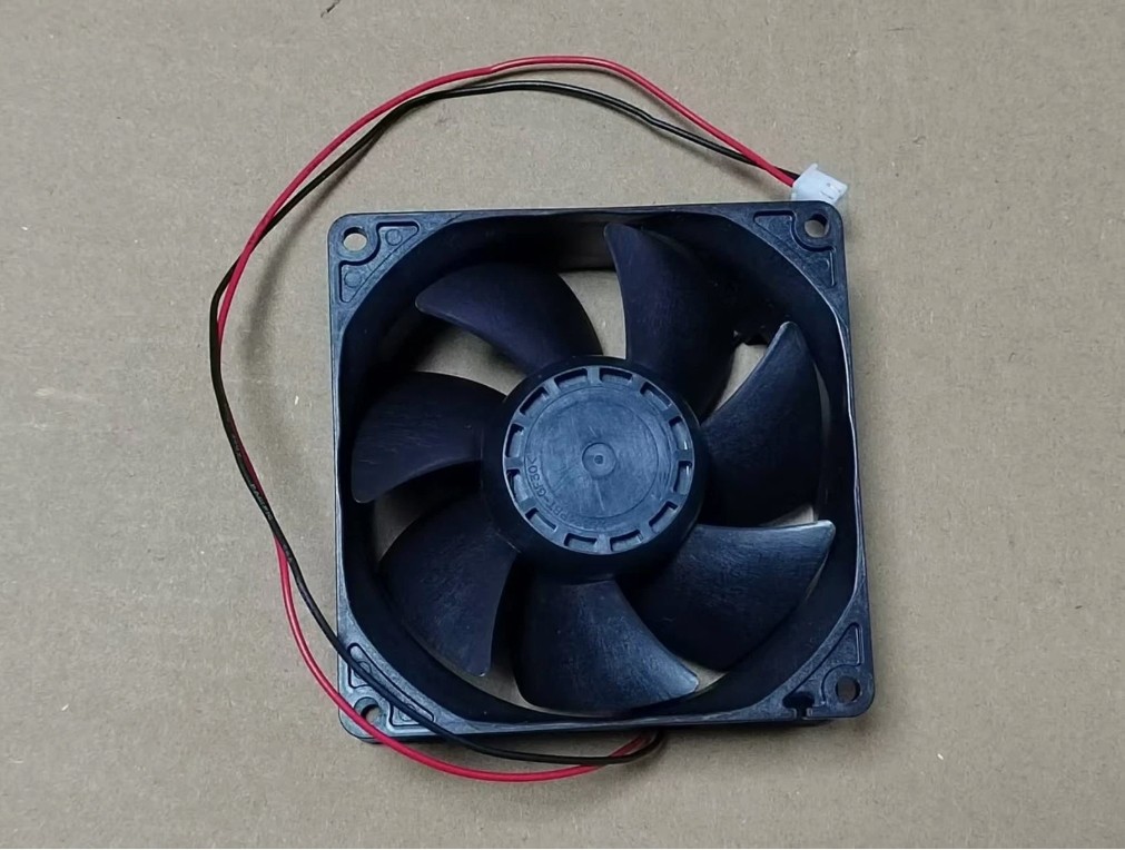 SERVO D0938X24B8CZ-40 DC 24V 0.34A 8.16W 9038 9CM 90mm Equipment fan