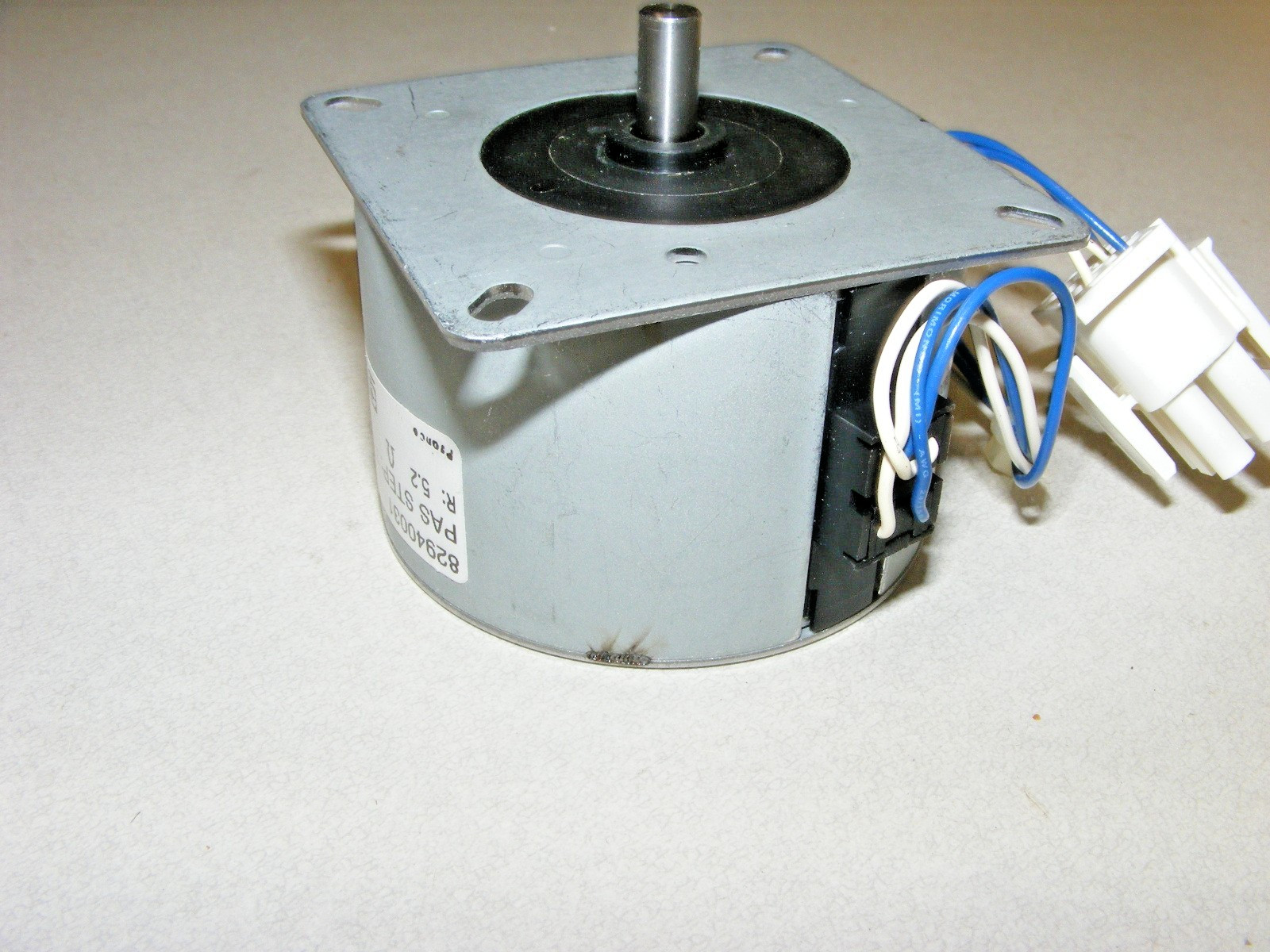C.P. Bourg 9431519 PAPER STOP ADJ STEP MOTOR , Crouzet 82940031 (a76)
