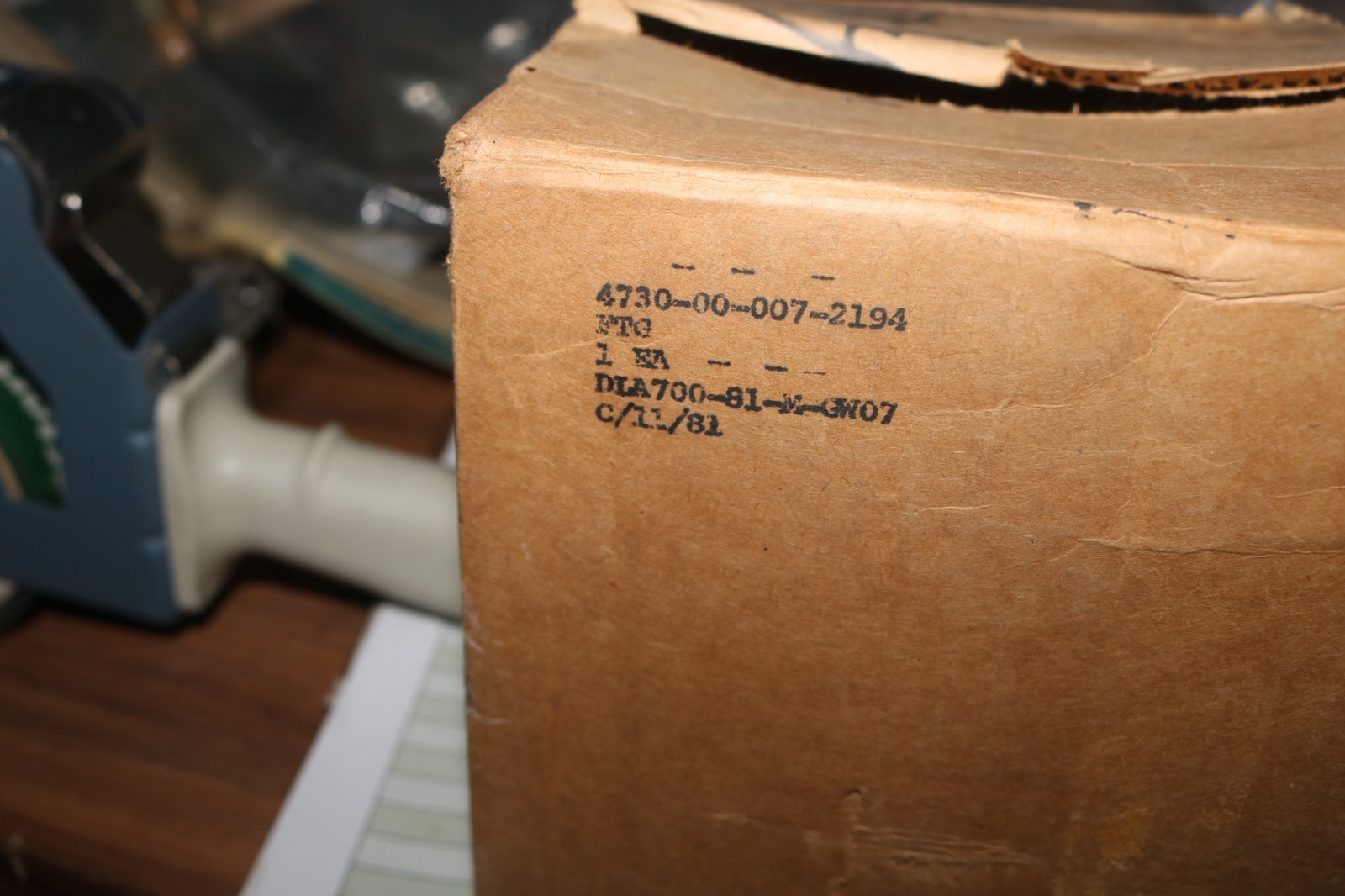 NOS 4 inch Aeroquip fuel hose fitting PN M24356-40MC 4730-00-007-2194
