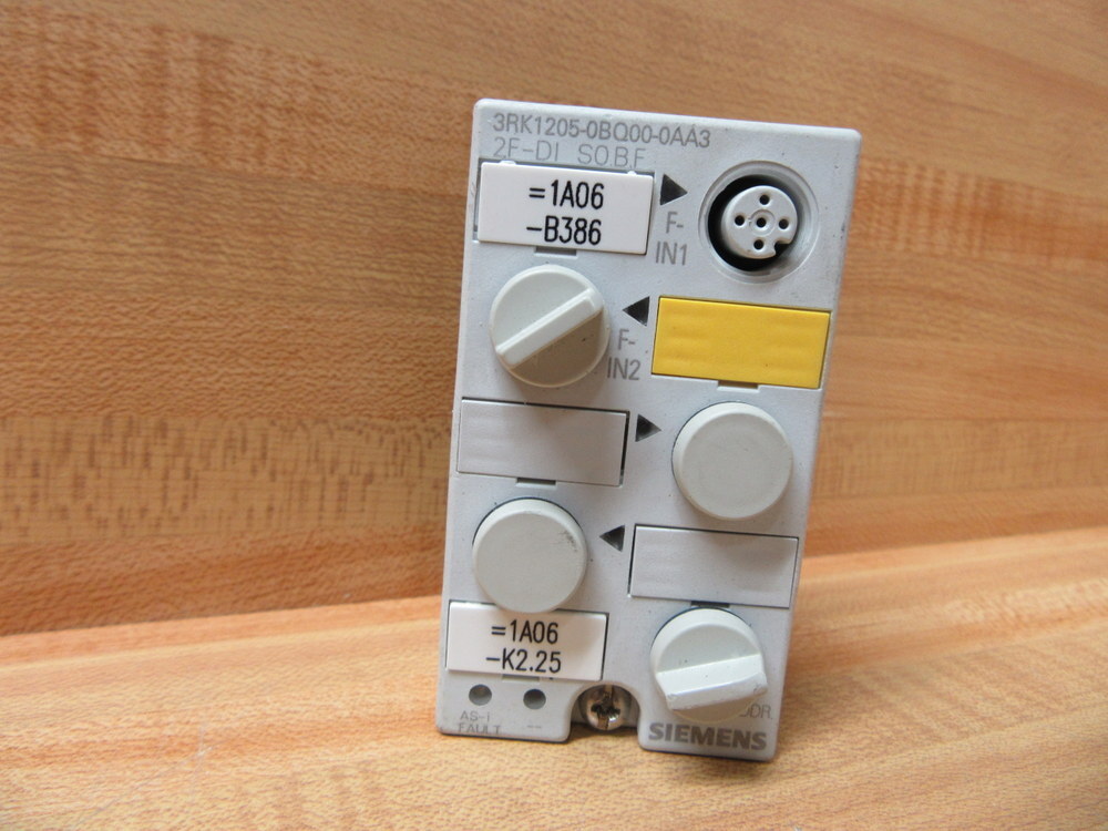 Siemens 3RK1205-0BQ00-0AA3 Safety Control Module