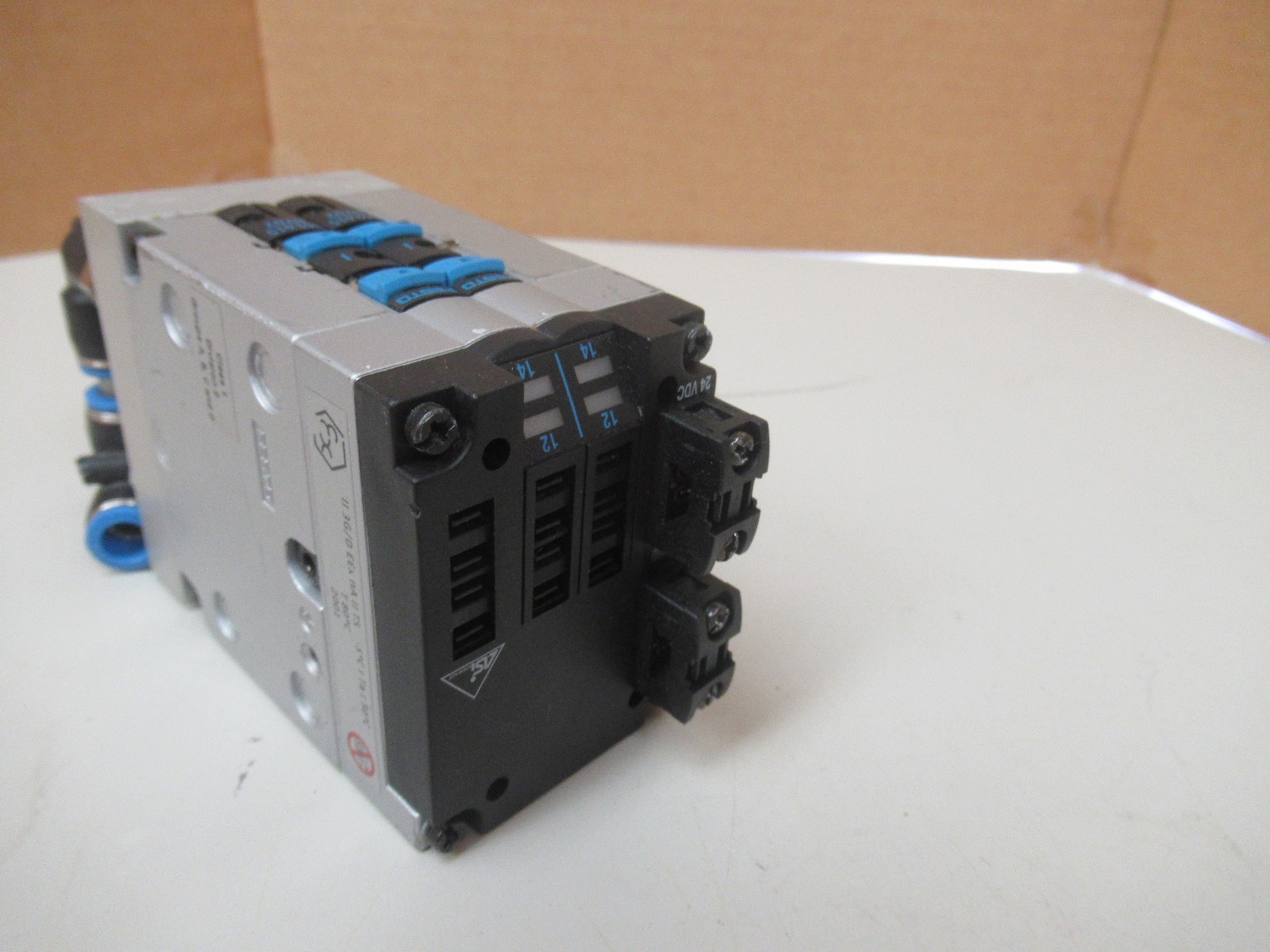 FESTO 161415 CPV-10-VI CPV10-VI-P2-M7 CPV10-GE-ASI-2-Z 18258 18200 161969 USED