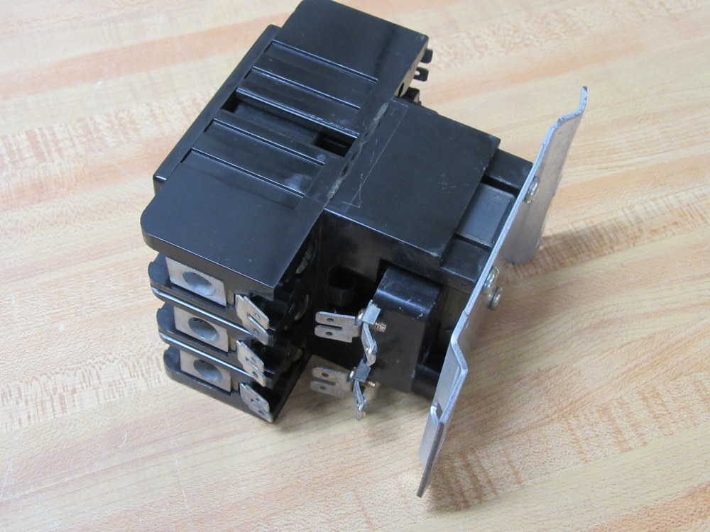 General Electric CR353EG3BA1 Contactor Chipped W/O Lugs