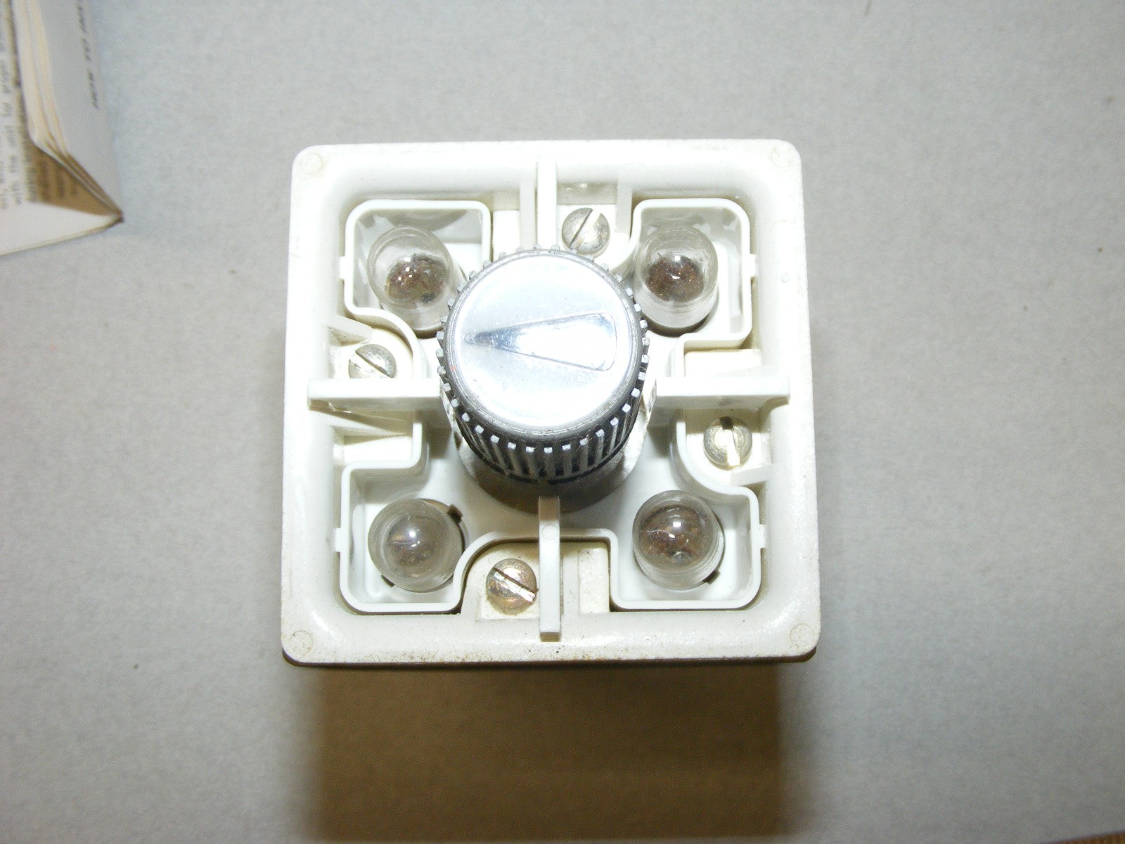 Honeywell Micro Switch 910PGD511 Coordinated Manual Control Selector Switch (zz3