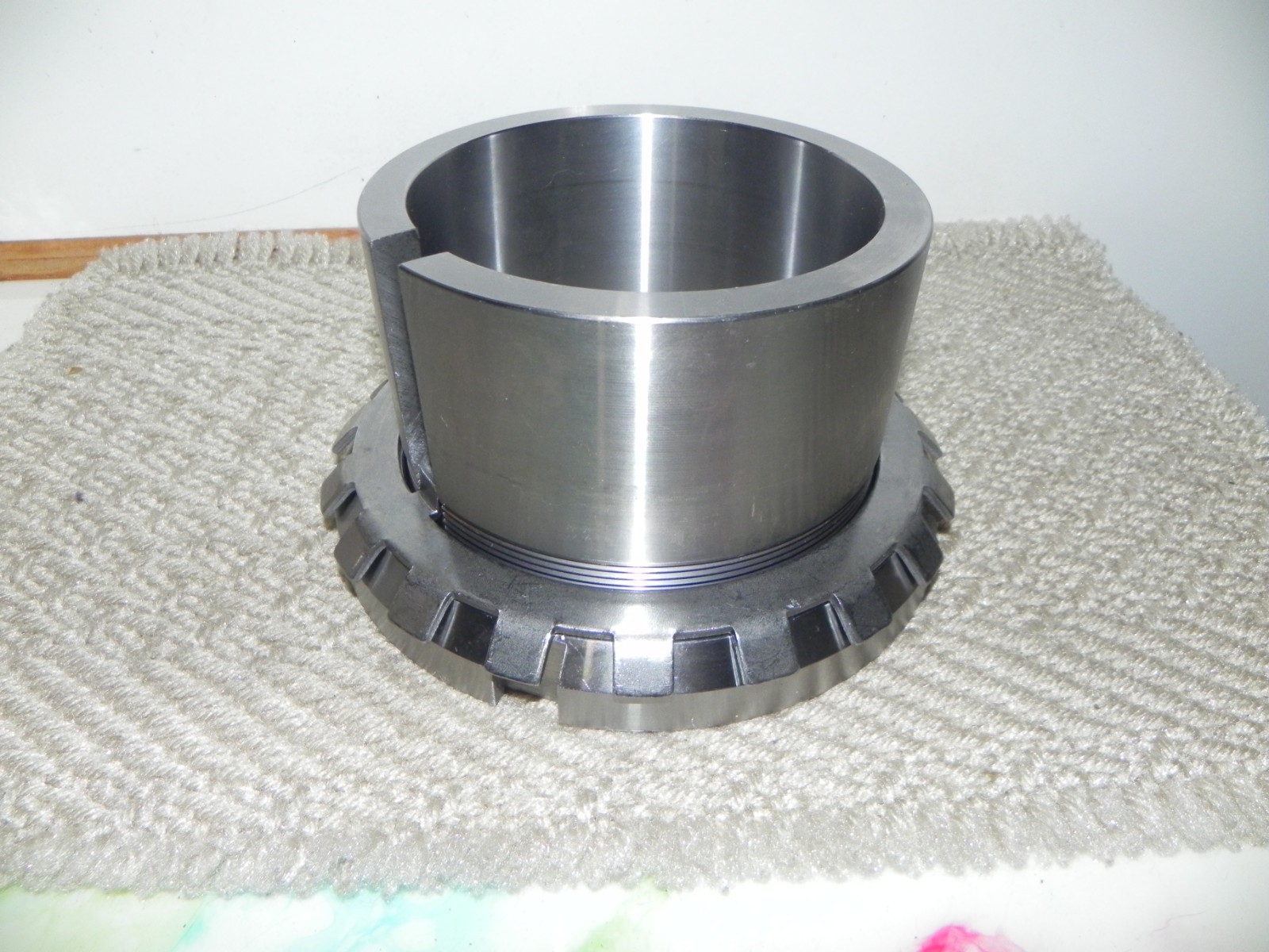 SKF Adaptor Sleeve SNW26x4-7/16, 4-7/16 inches (4.4375″) Bore, 6-3/4″ (171mm) OD