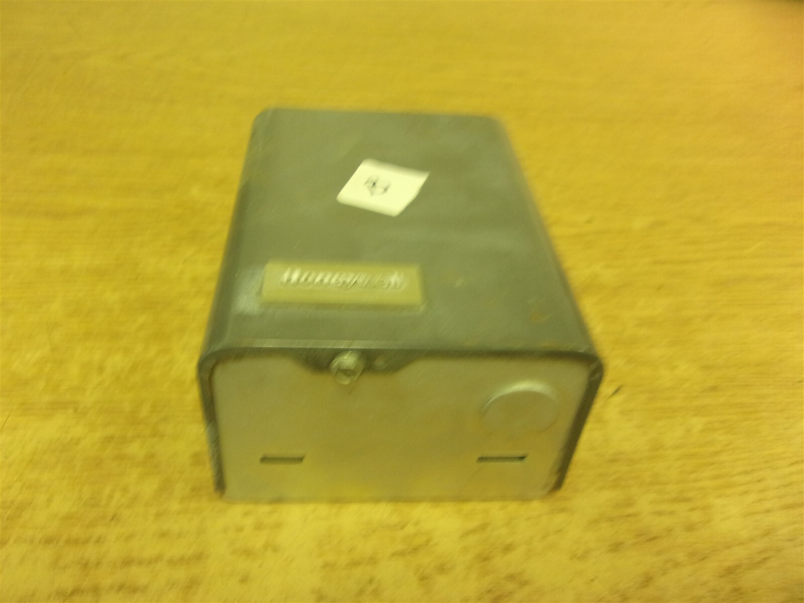 Honeywell R882B1008 2 Switching Relay “B” *FREE SHIPPING*