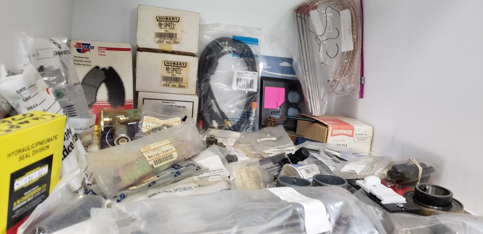 LARGE ASST. HOBART, GEMLINE, CARQUEST, NISSAN, DANCO & OTHER INDUSTRIAL