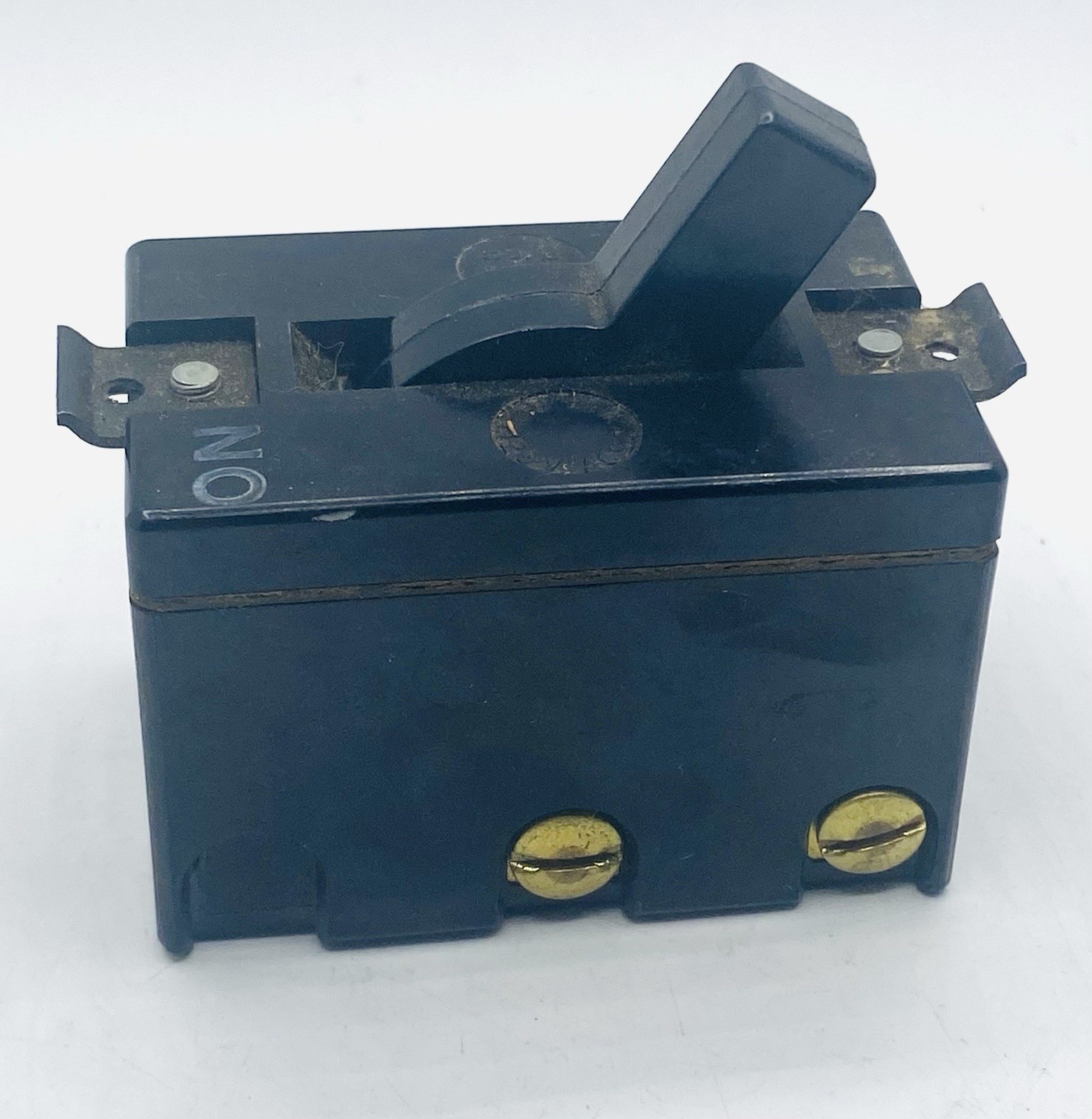 Vintage ARROW H&H industrial toggle switch Made In The USA 10A 250 V 20A 126V Z6