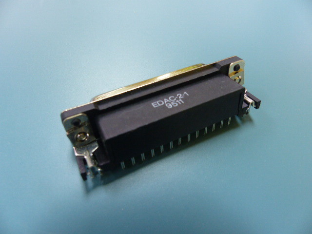 EDAC 621-025-260-043 Qty of 8 per Lot DB25M R/A .318 FP EDAC