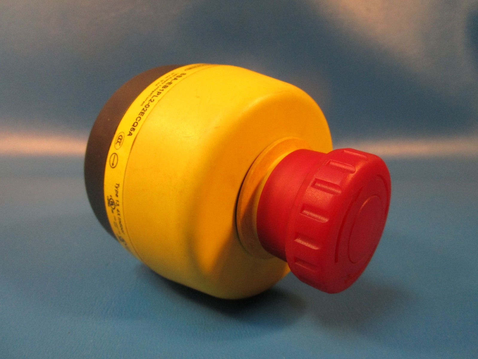 Banner SSA-EB1PL2-02ECQ5A, EMERGENCY STOP PUSH BUTTON, 30 MM MOUNT
