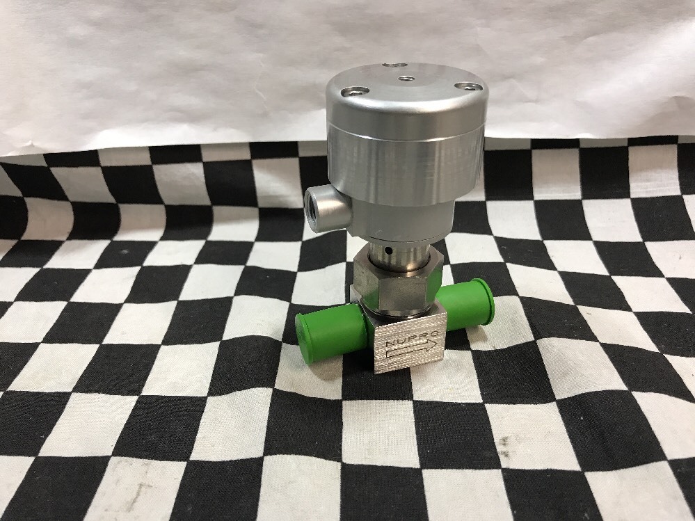SWAGELOK Bellows Sealed Valve 1/4″ VCO, SS-4BK-VCO-1C, SHIPSAMEDAY #130Z35 Box
