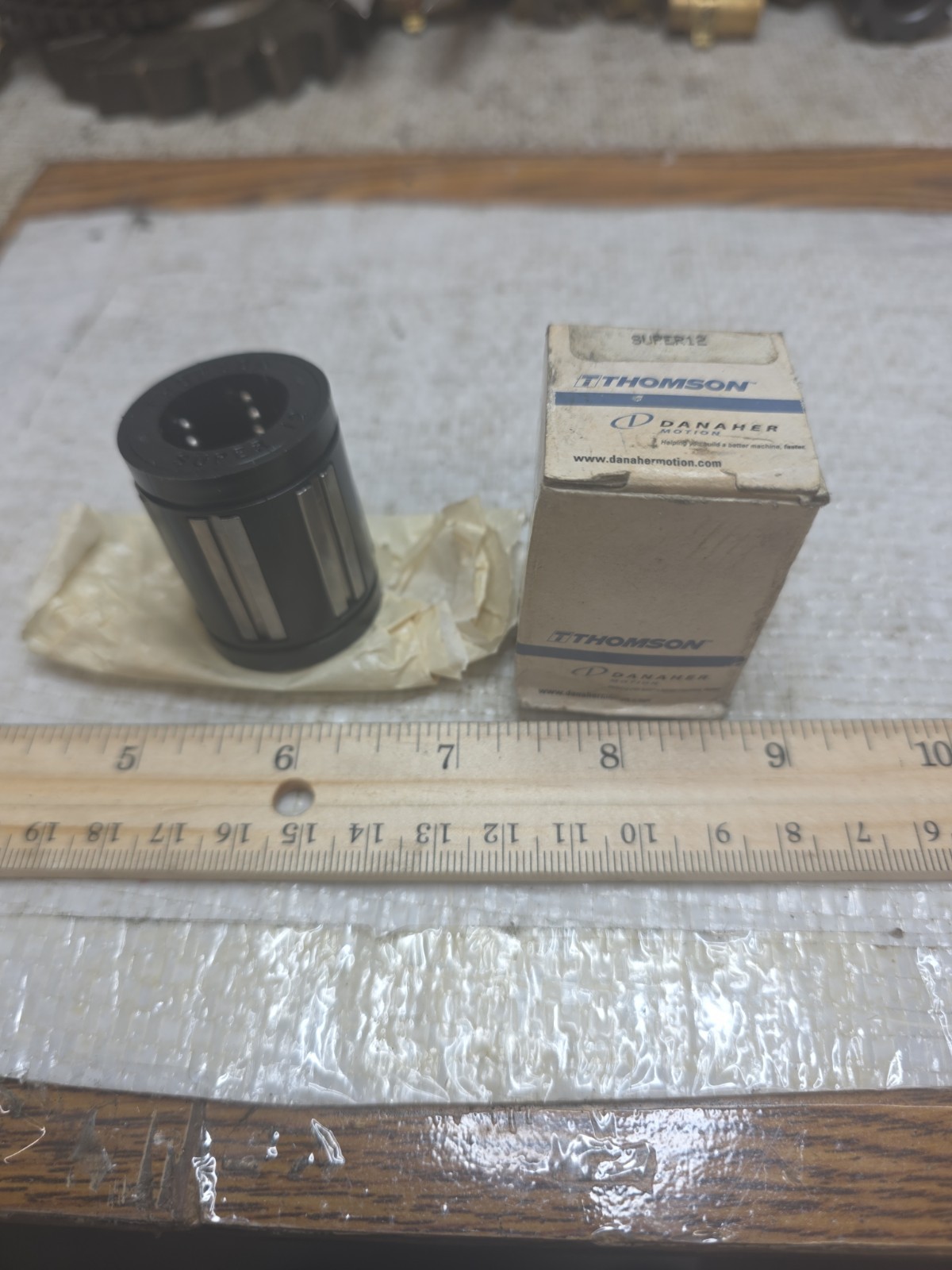 NEW IN BOX! THOMSON SUPER 12 BALL BUSHING LINEAR BEARING 10096A-12 NEW