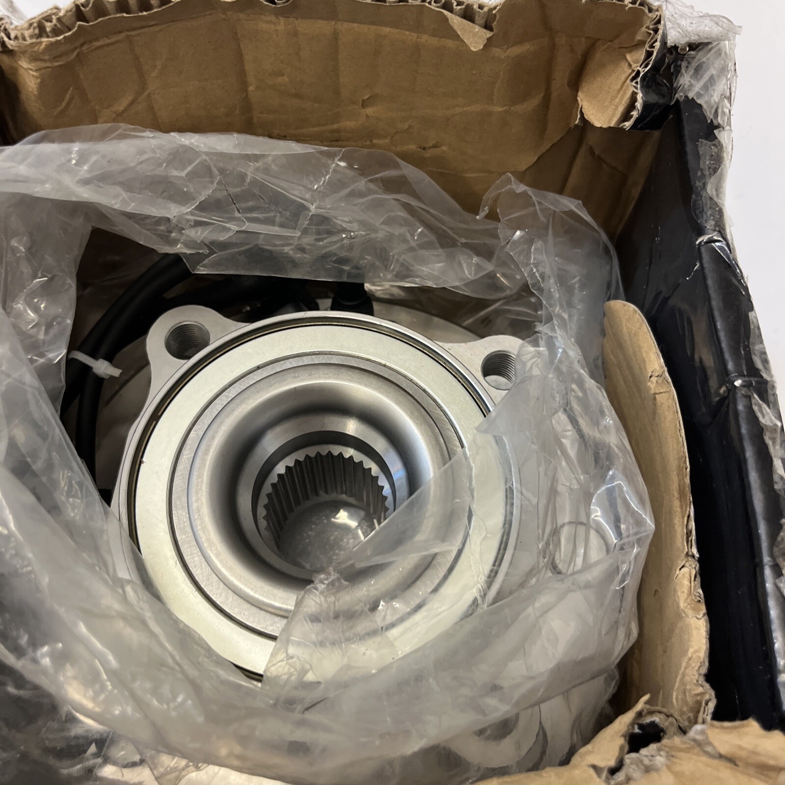 Wheel Hub Bearing Assembly NEW Open Box 515058M