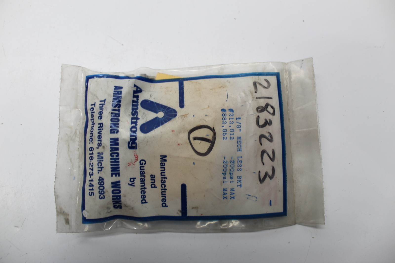 ARMSTRONG 212,812/882,862 1/8″ MECH LESS BRACKET LOT OF 6 NSMP