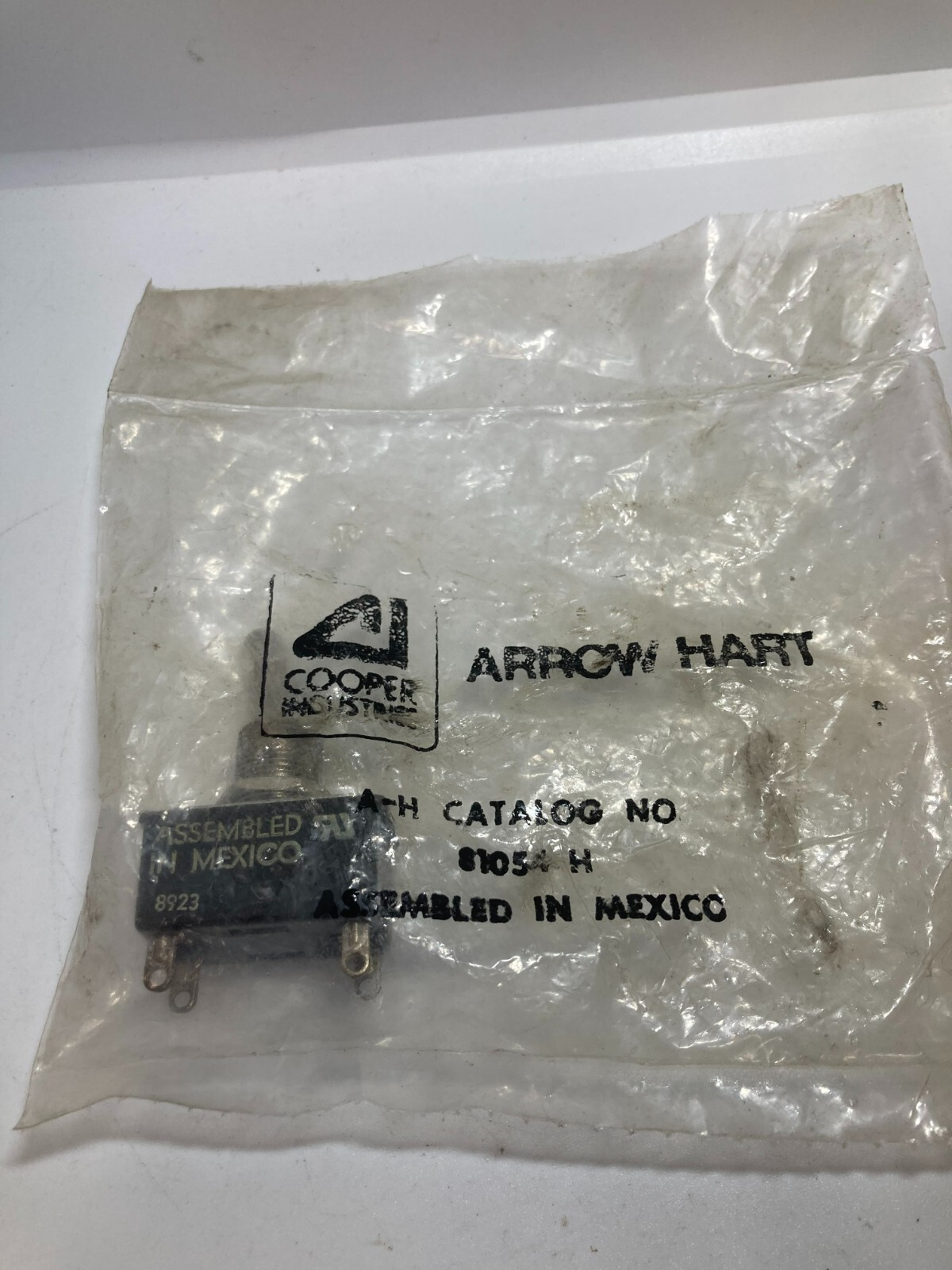ARROW HART 81054-H TOGGLE SWITCH NIB