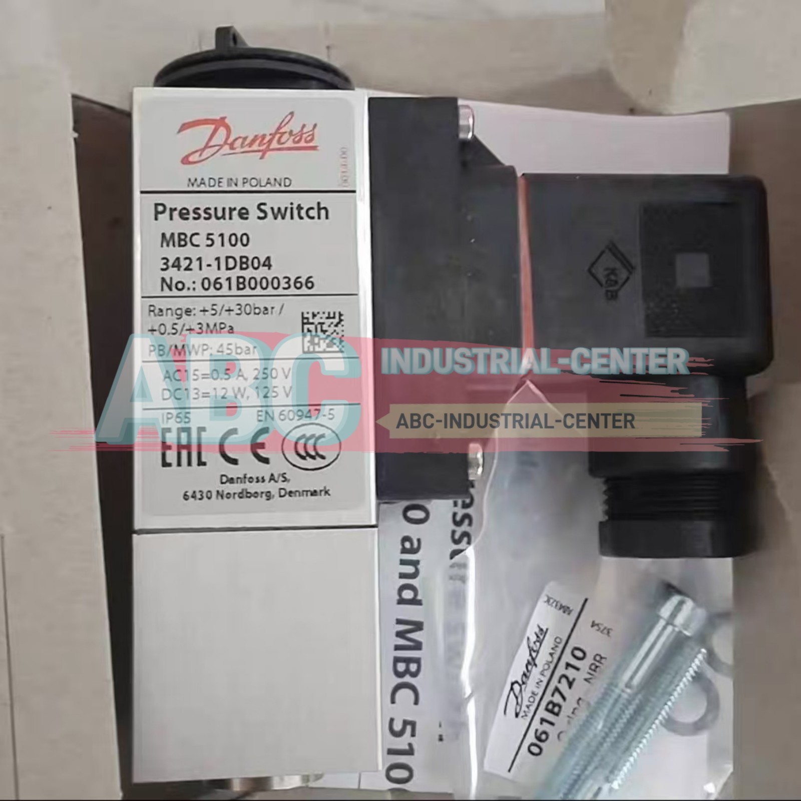Danfoss 061B000366 MBC5100 pressure sensor#1pcs new in box