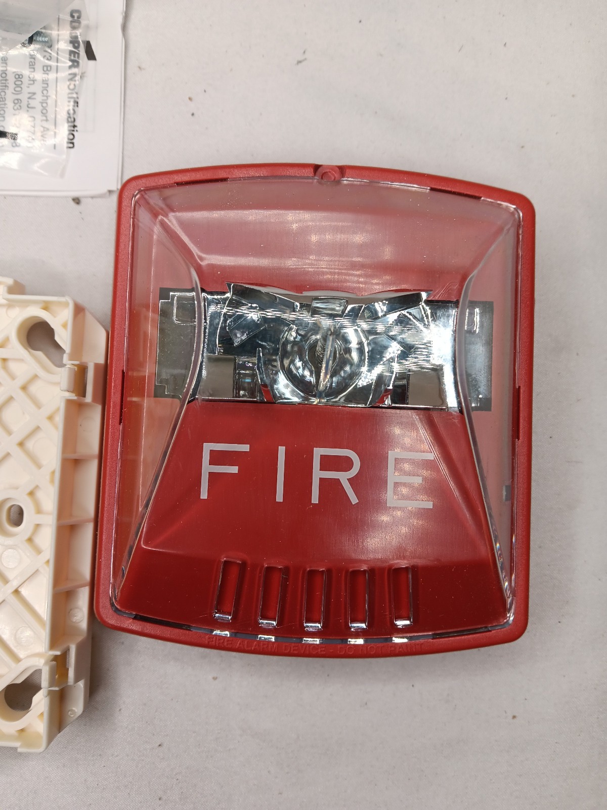 SYSTEM SENSOR ST Alarm Strobe *Wrong Box*