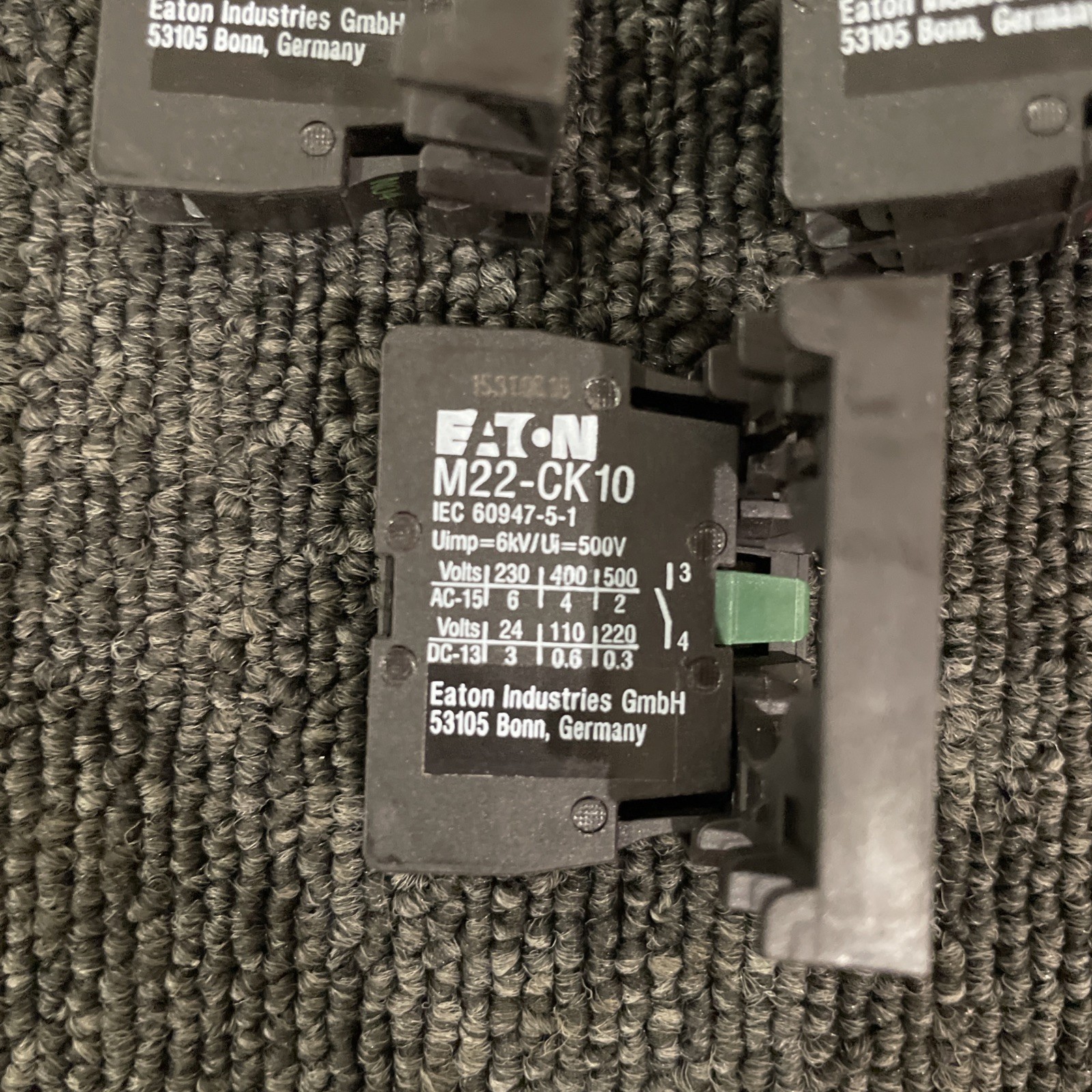 (6) Moeller Klockner M22-CK10 Eaton Contact Block M22CK10