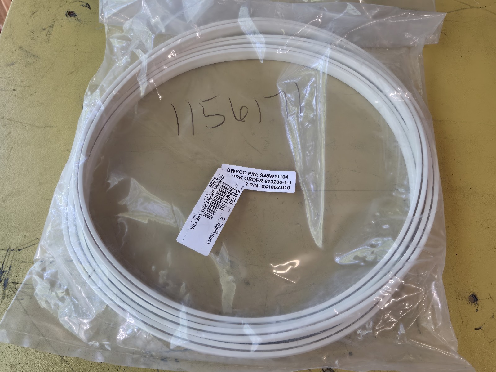 Lot Of 6 Sweco S48W11104 White TPE Gaskets X41062.010