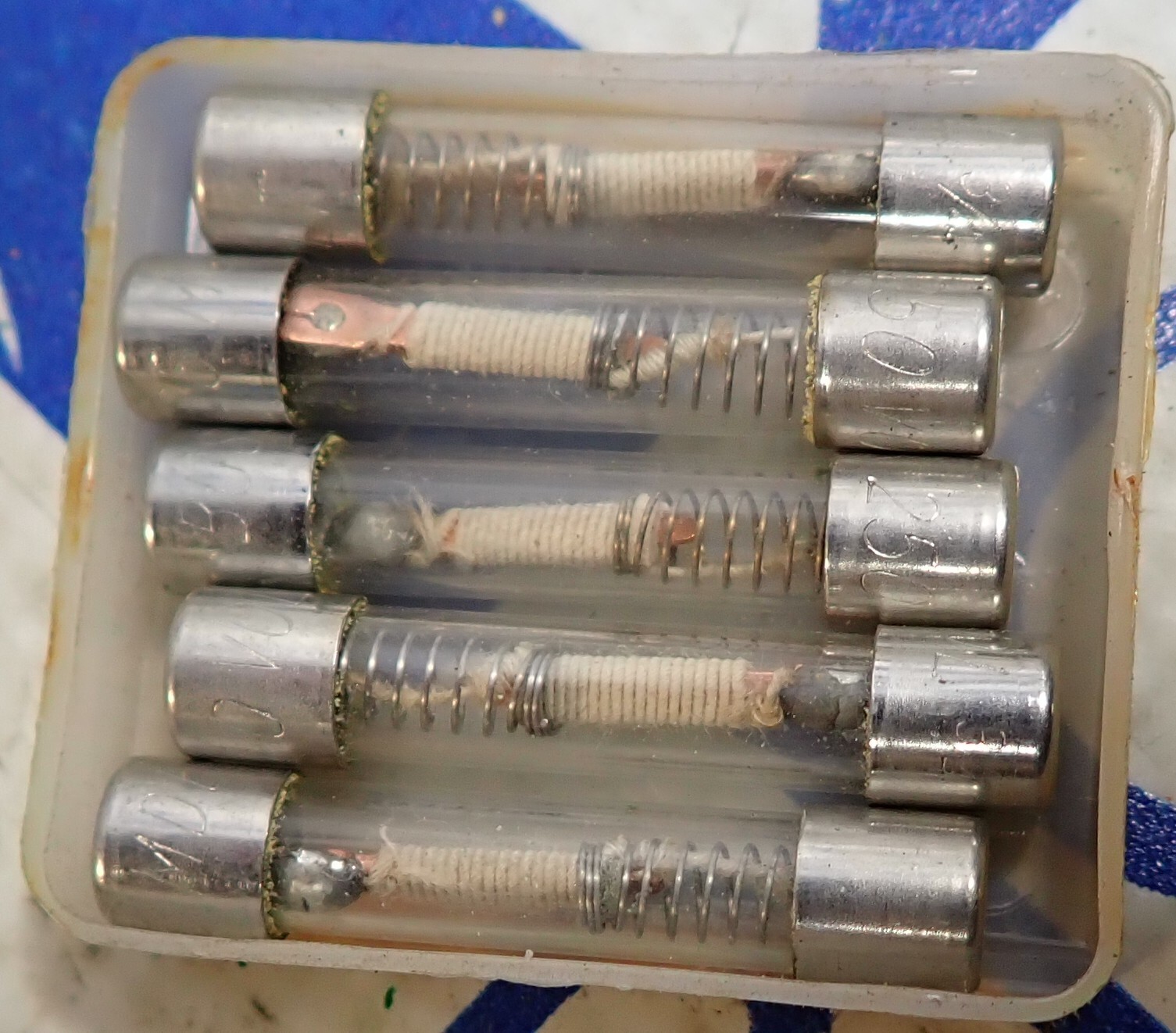 NEW – Fusetron Slow Blowing Dual Element Fuse MDL3/4 250V 3/4 Amp ***LOT OF 5***