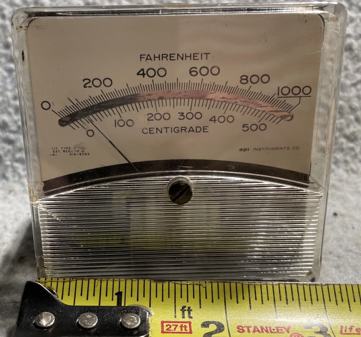 API INSTRUMENTS 37 9204 C000 Type J Thermocouple Temp Meter 0-1000 F / 540C