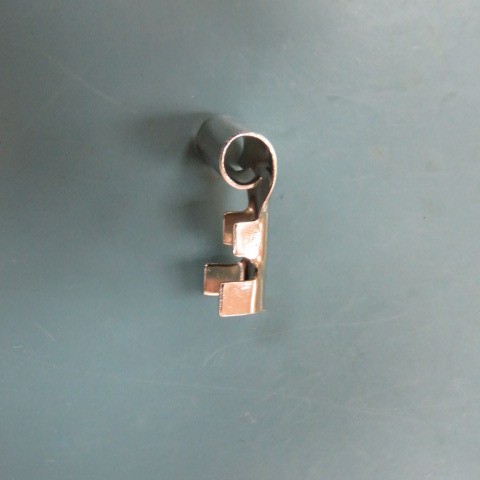 YAZAKI 7115-2020 Qty of 100 per Lot TERMINAL, L-TYPE, 22 GAUGE