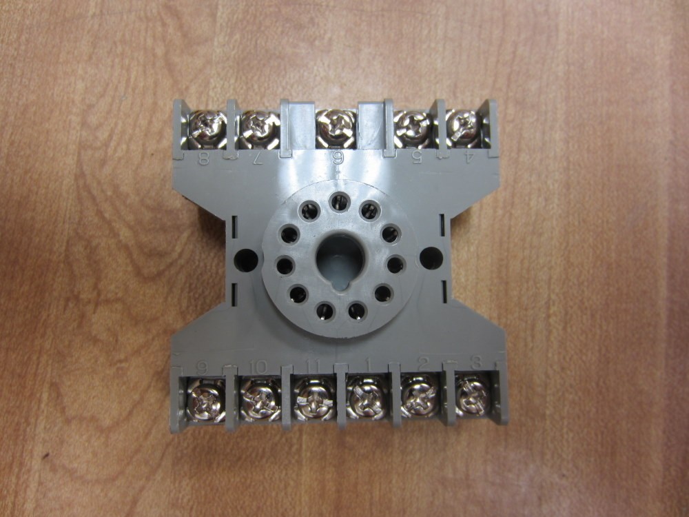 IDEC SR3P-06 Relay Socket SR3P06 (Pack of 3)