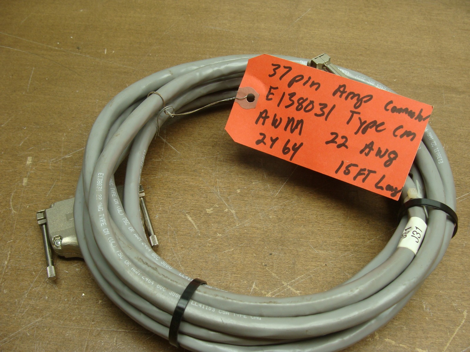 AMP DATA CABLE 37 PIN E138031 TYPE CM AWM 22 AWG 2464 15 FEET LONG