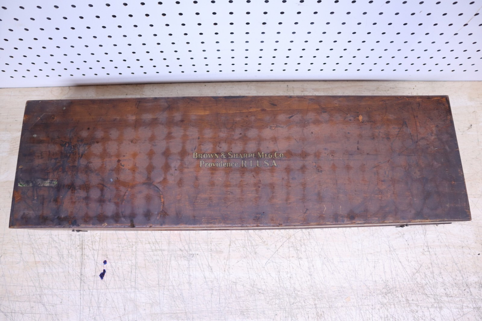 Nice Used Vintage Brown & Sharpe 585 Height Gage W/ Wooden Case 0-11″ Tools Weld