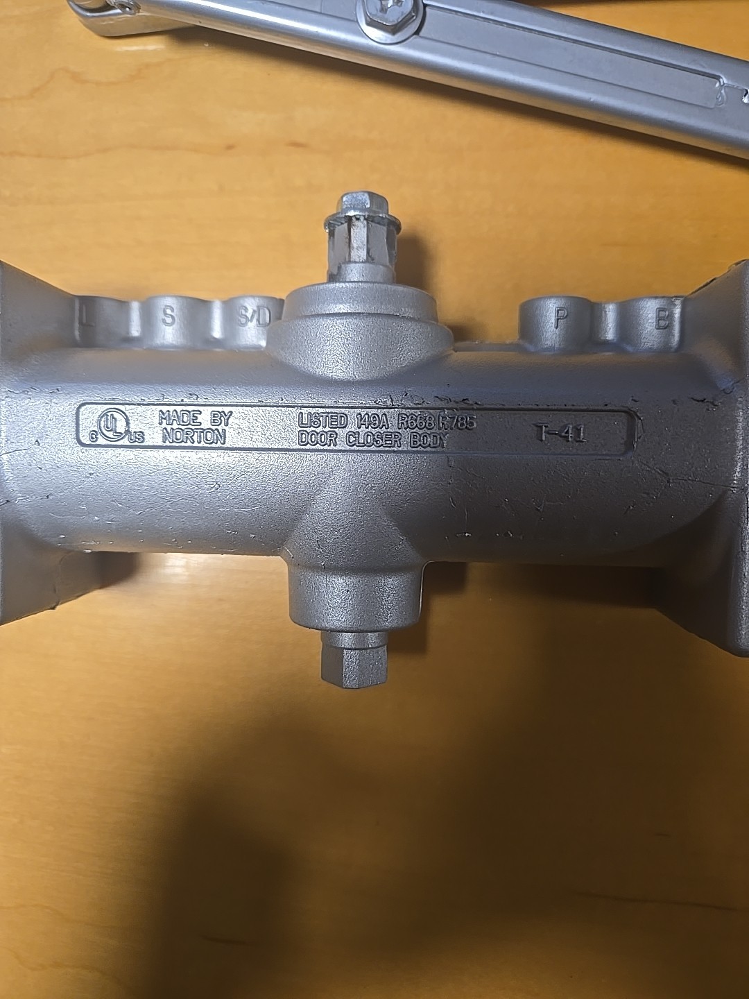 Norton 7500/Yale 4400 Hand Door Closer