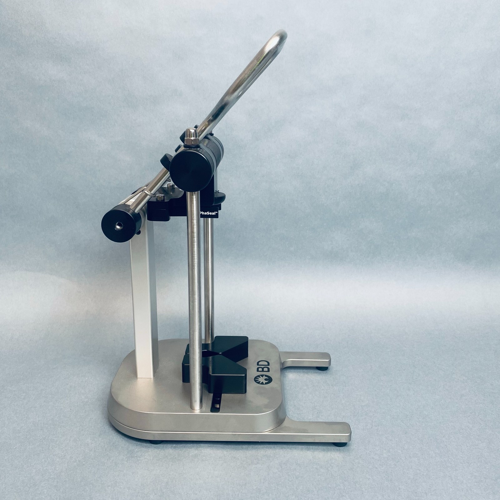 BD PhaSeal Assembly Fixture