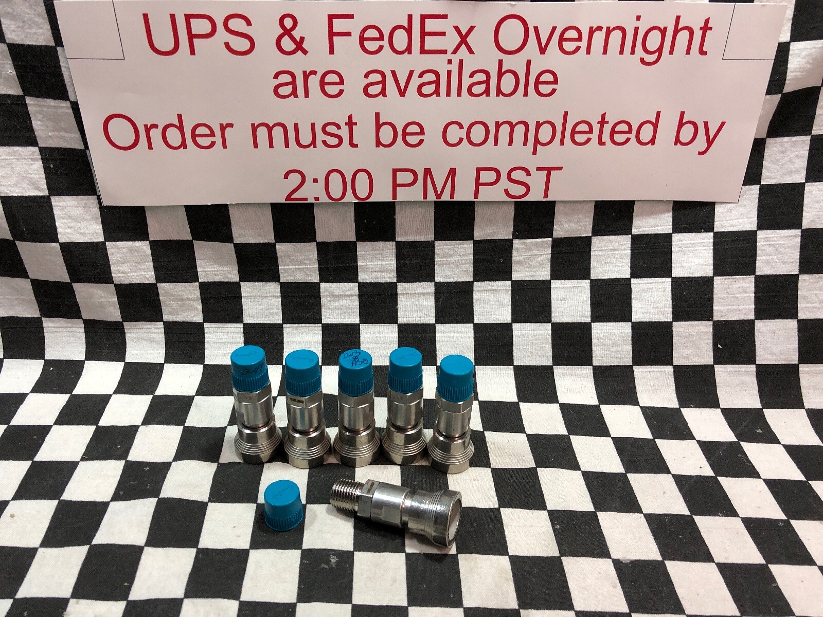 Lot Of 6, Swagelok SS-QC4-B-4PM, Quick Connect 1/4” NPT with VALVE #118N5