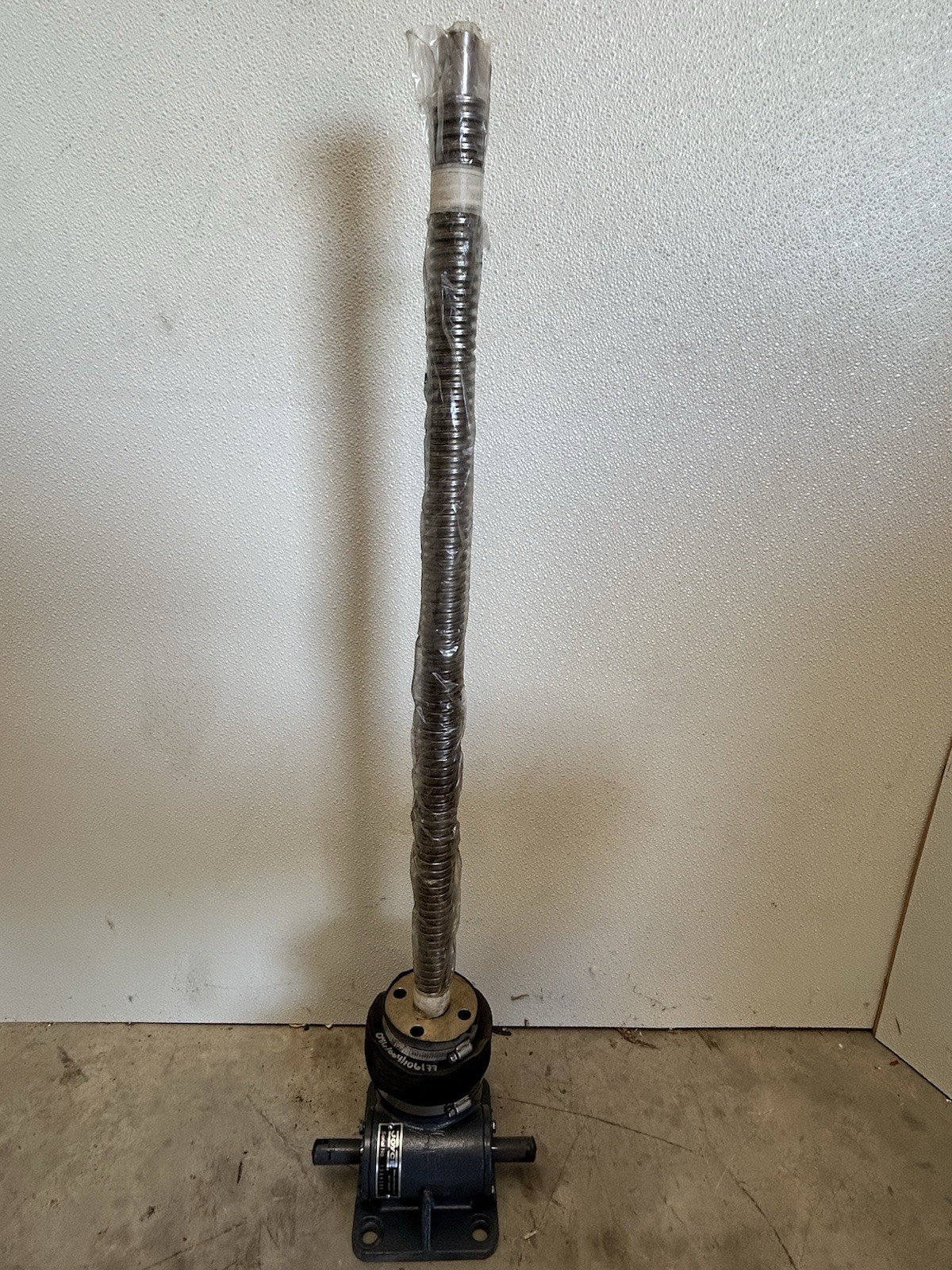 (2) Joyce Dayton 5 Ton Machine Screw Jacks. 32″ Travel