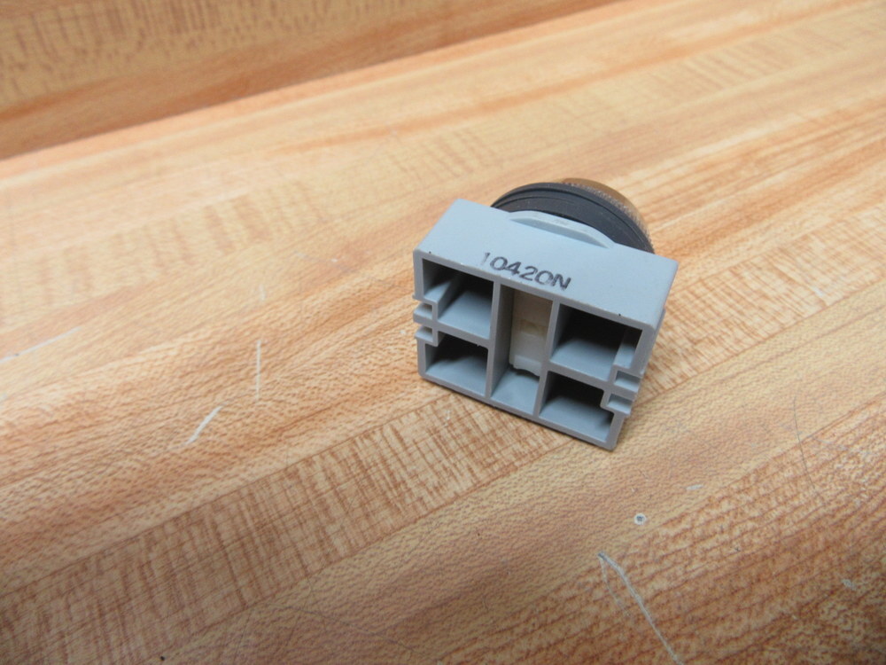 IDEC 41-10650 Izumi Push Button ABS Core Only