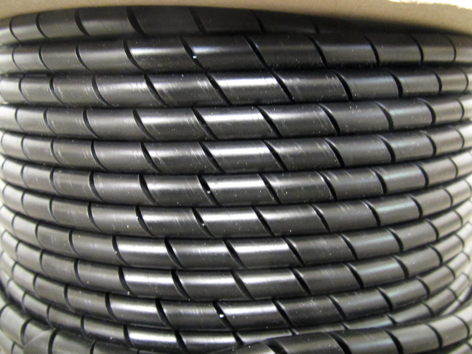 New 100′ Heli-Tube HT 1/4 UR Black Polyethylene Spirally-Cut / Spiral Cable Wrap