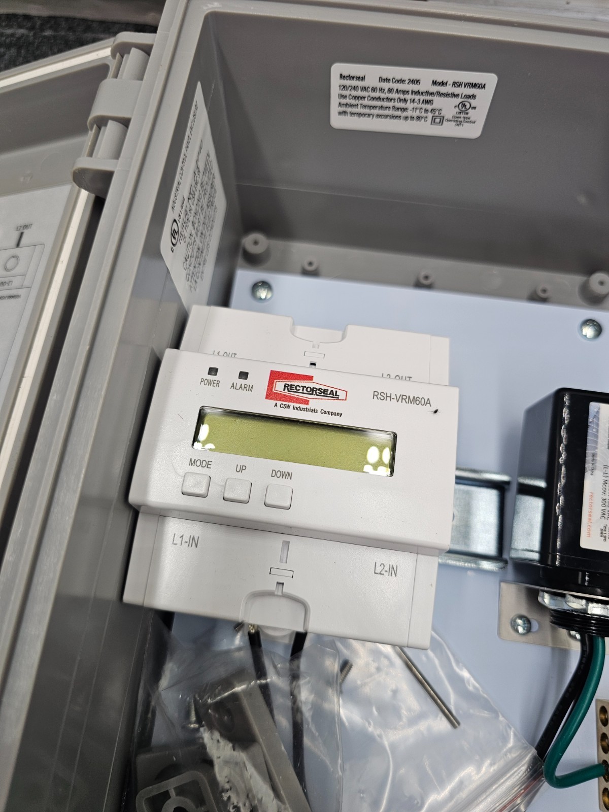 RECTORSEAL RSH-50 VRM KIT: Surge Protector & Voltage Range Monitor 120/240VAC