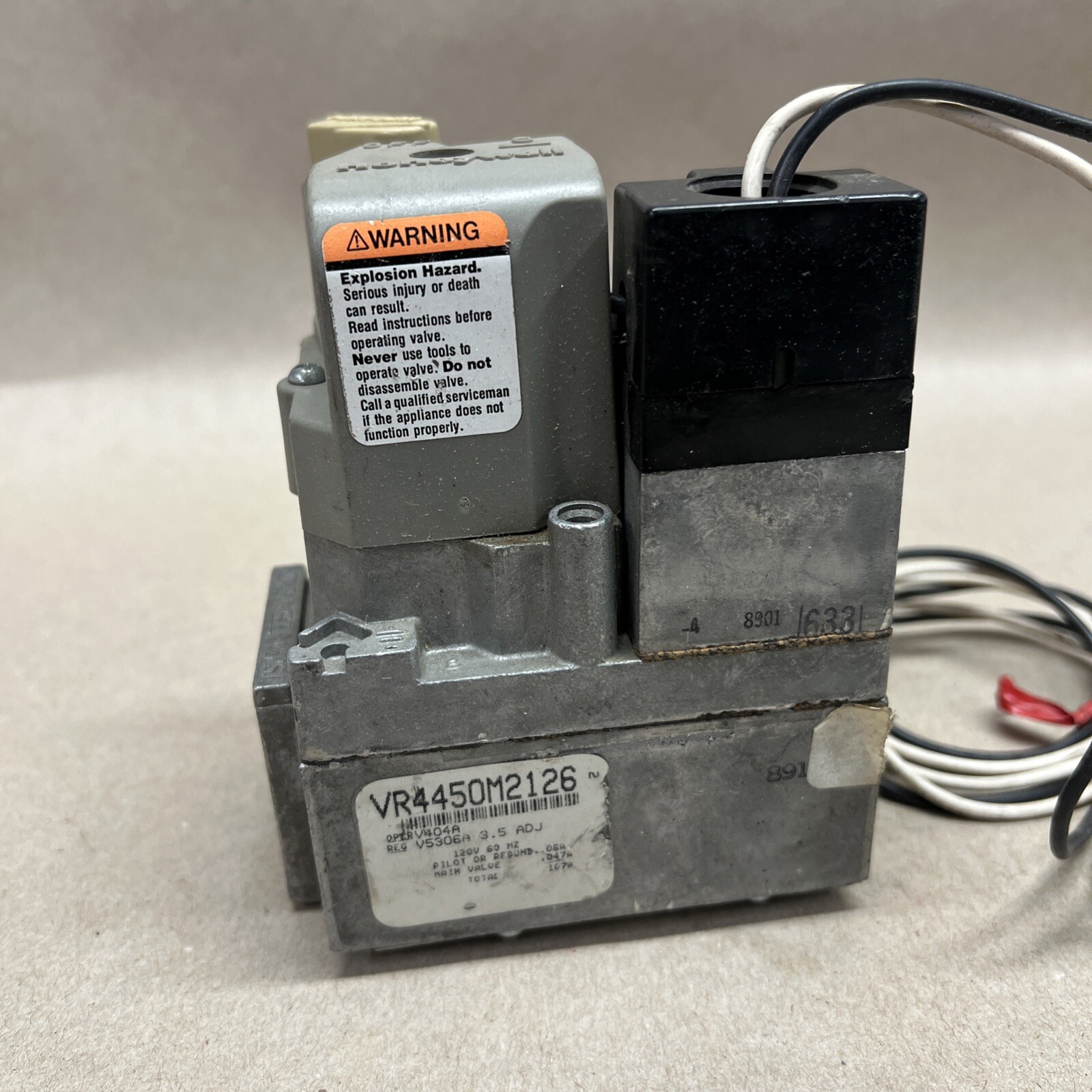 HONEYWELL VR4450M2126 COMBINATION GAS VALVE 120V 3/4″ x 1/2″ VR4450M 2126