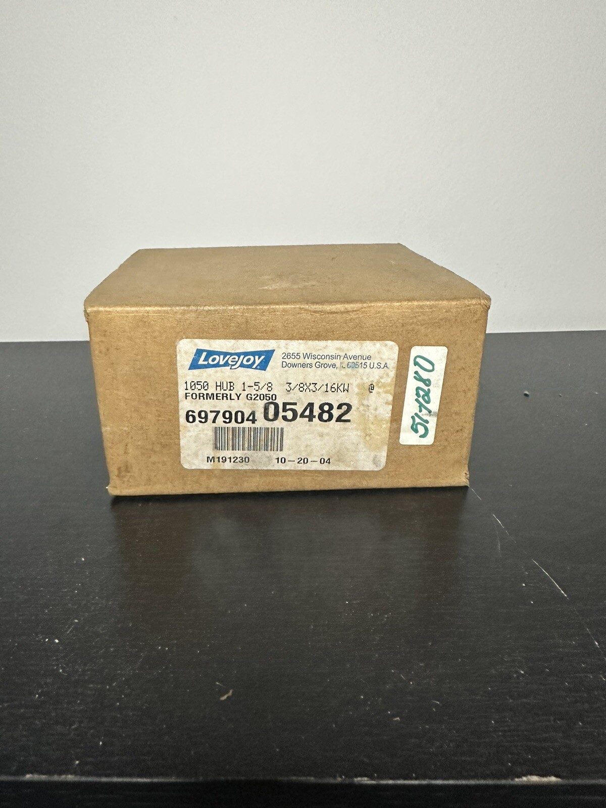 LOVEJOY 1050 HUB 1-5/8 3/8X3/16KW 69790405482 NEW IN BOX g6