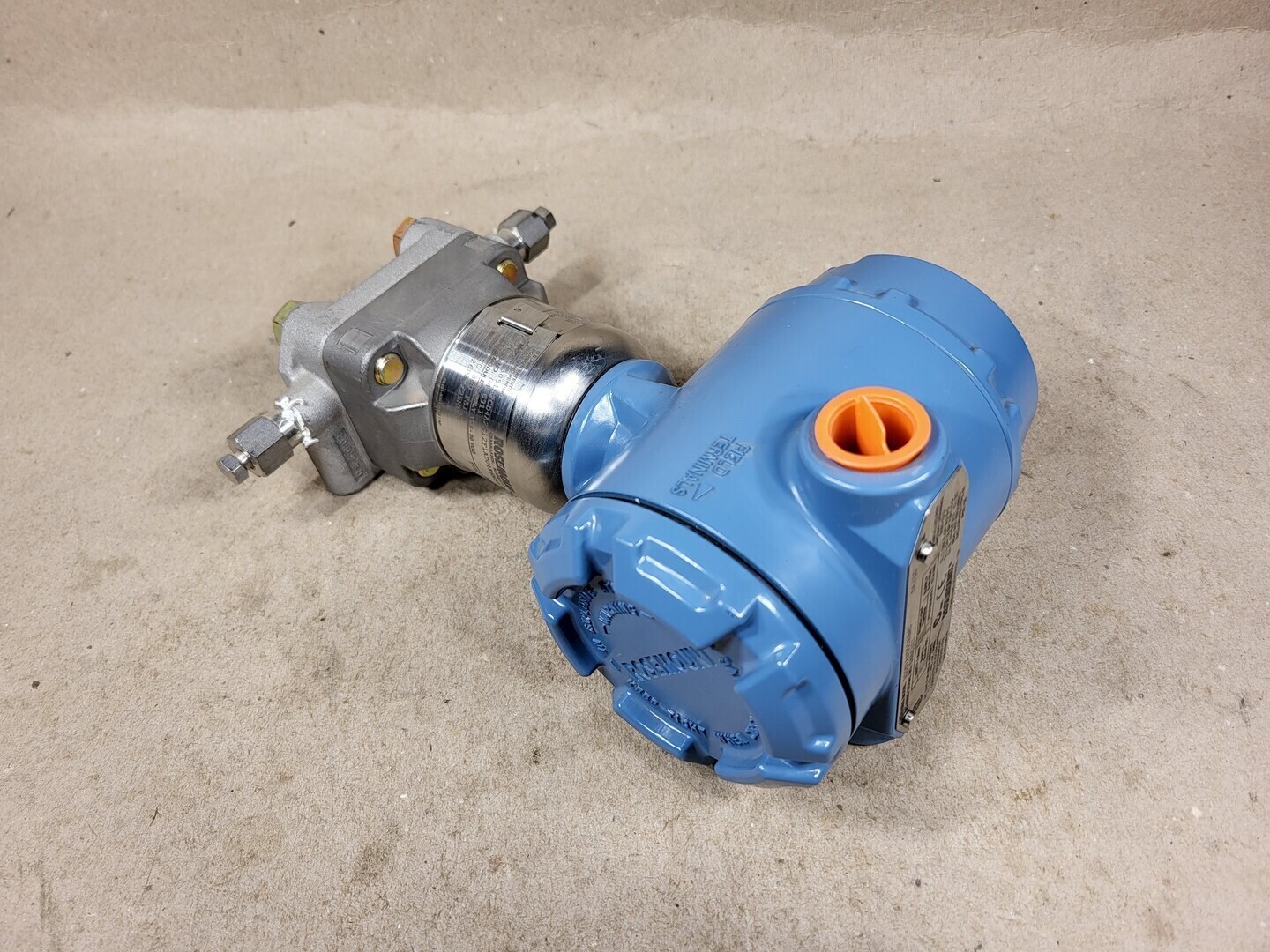 SURPLUS NEW Rosemount 3051S2CD4A2E12F1AD01K6M5P1Q4Q8A1003 Coplanar Pressure