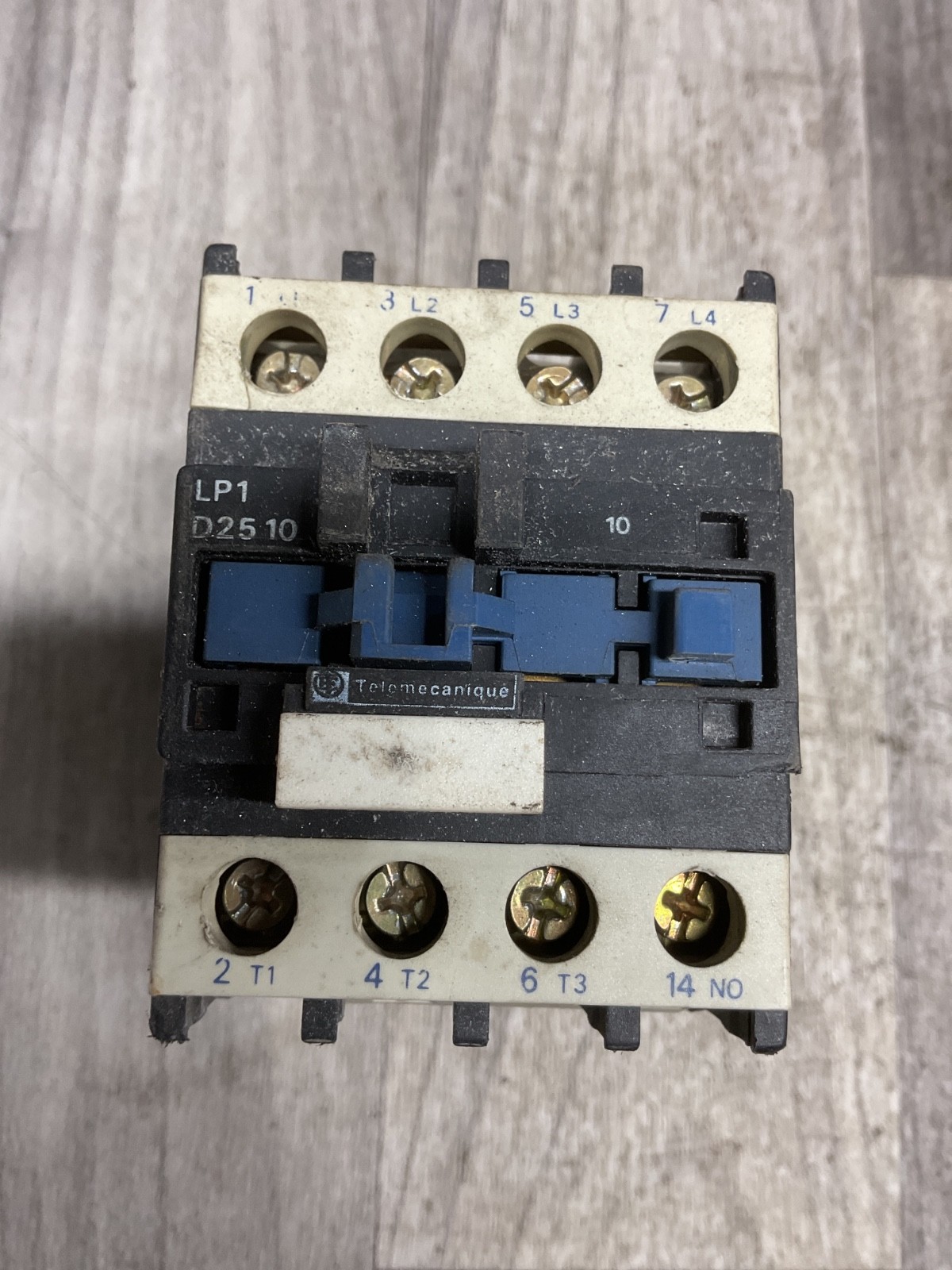 Telemecanique LP1 D25 10 DC Contactor *FREE SHIPPING* #4003G47PR7