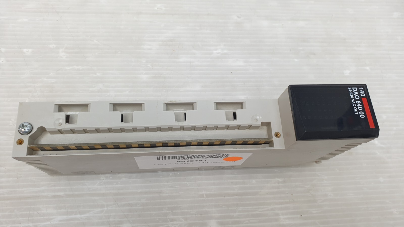 SCHNEIDER AUTOMATION 140DAO84000, AC OUT 24-230V 16X1