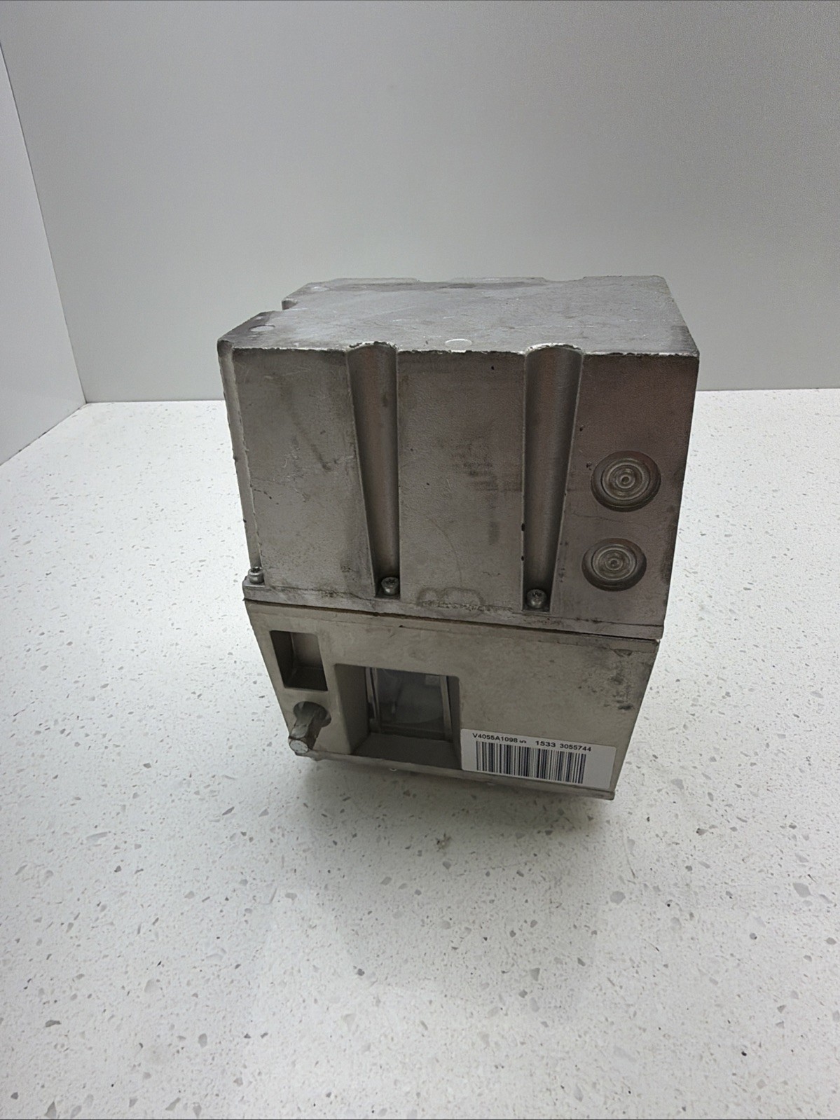 V4055A1098 Honeywell Fluid Power Gas Valve 120V 60Hz