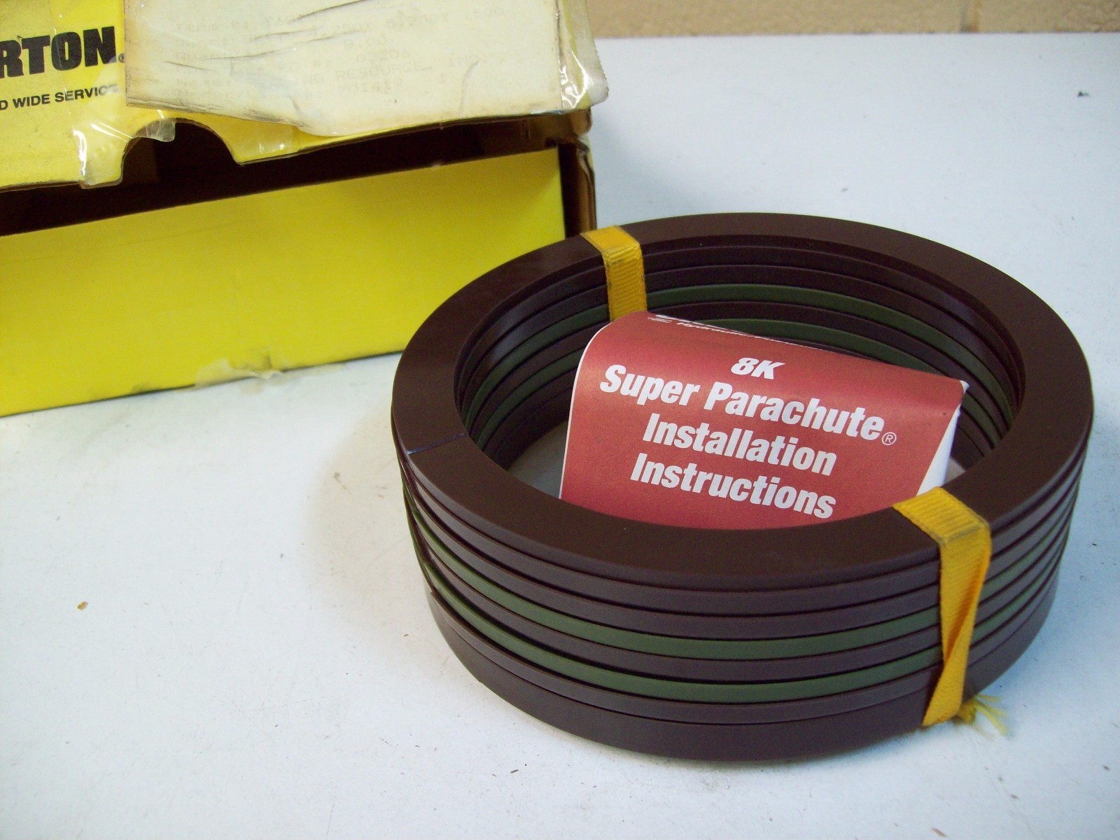 CHESTERTON SUPER PARACHUTE 4-1/4ID 5-1/4OD 1-7/32STACK 8-RINGS – NEW – FREE SHIP