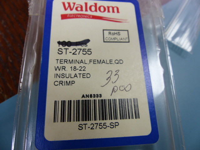 Waldom ST2755 Qty of 33 per Lot Insulated .110 Female Quick Disconnect 22-18 AW